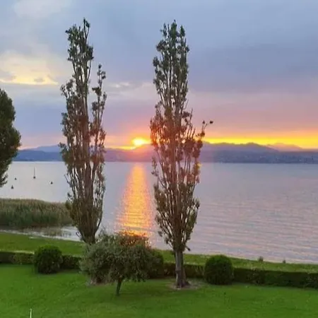 Ena Apt Fronte Lago Bilocale Con Piscina Parco E Pontile Privato 아파트 *